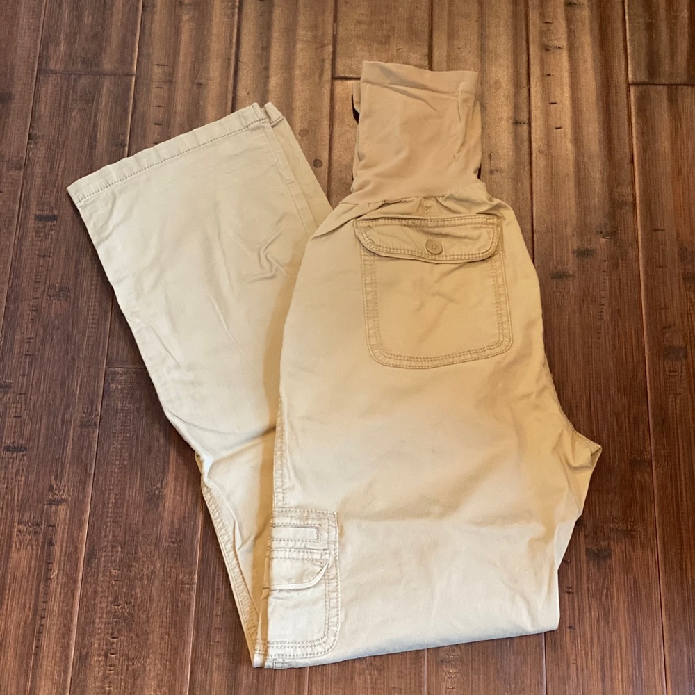 Maternity small lightweight cargo khaki pants - Picture 10 of 11
